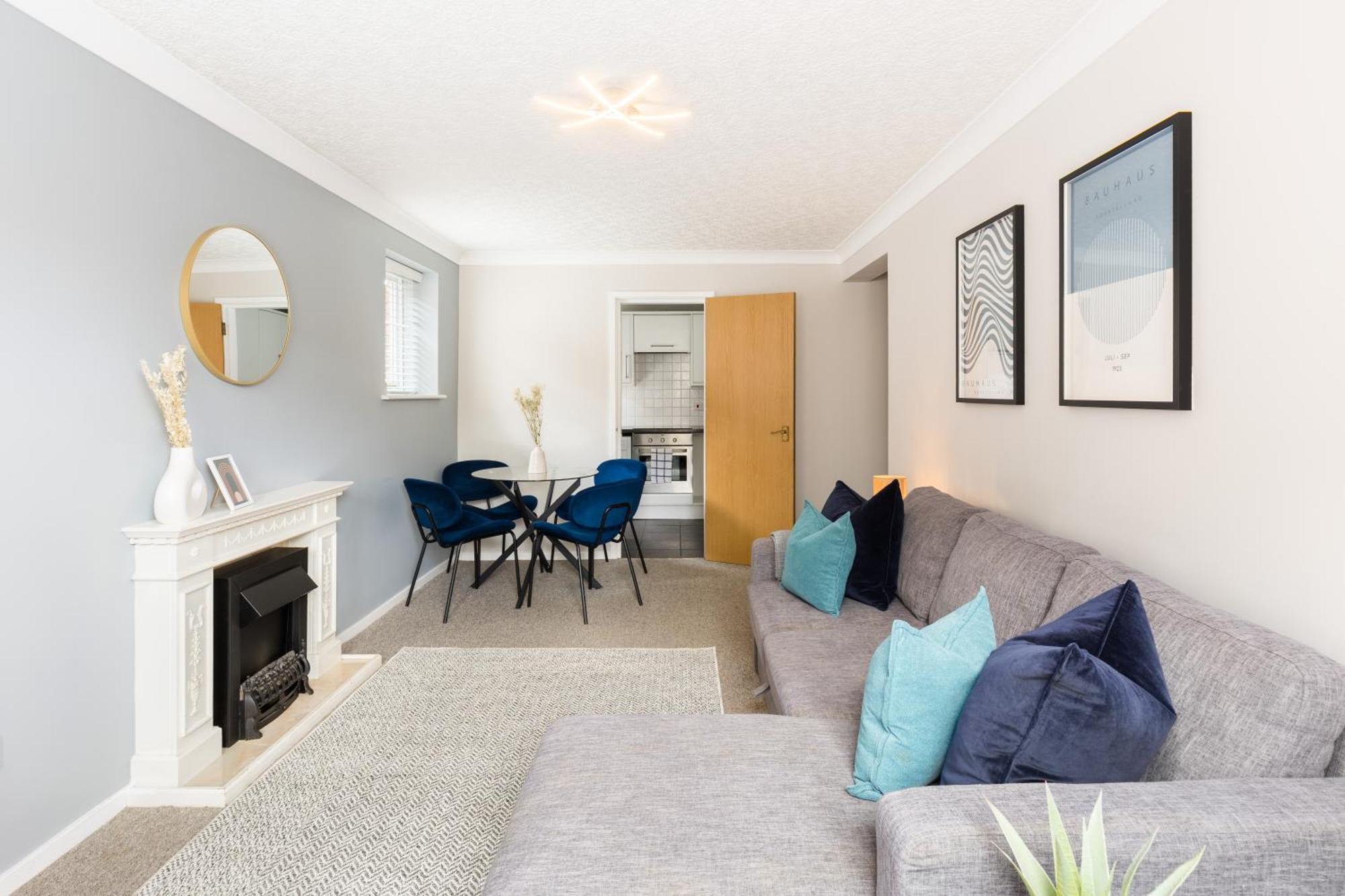 Modern 2-Bedroom Apartments With Free Parking In Leamington Spa Exterior foto
