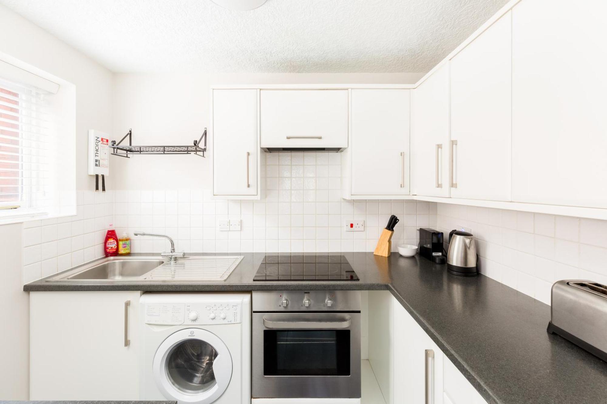 Modern 2-Bedroom Apartments With Free Parking In Leamington Spa Exterior foto