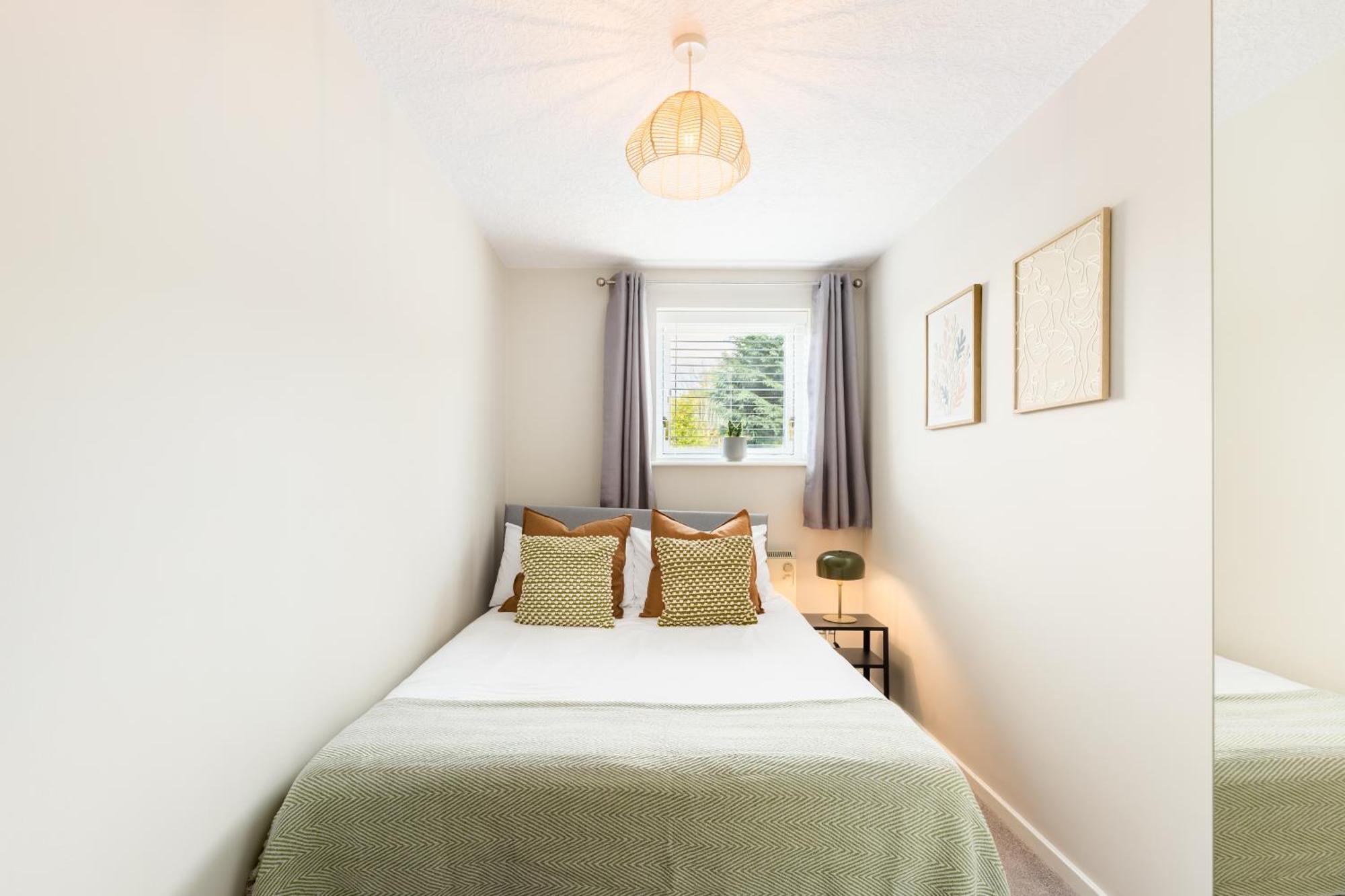 Modern 2-Bedroom Apartments With Free Parking In Leamington Spa Exterior foto